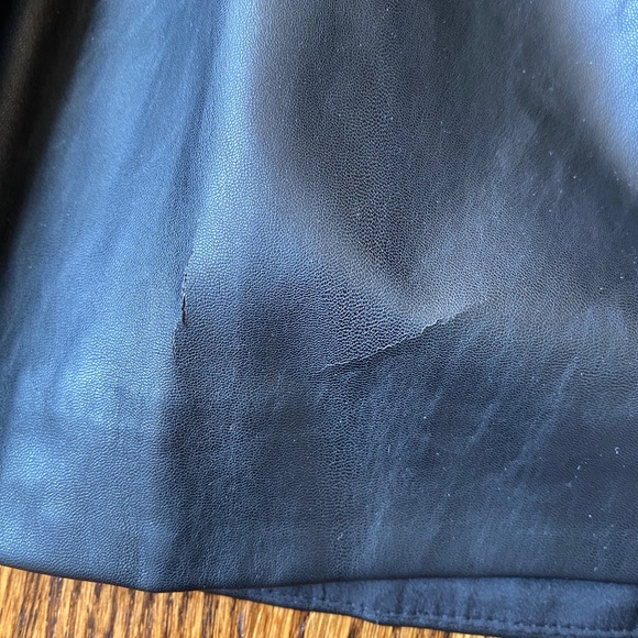 Banana Republic Black Pleather Skirt - Picture 4 of 8